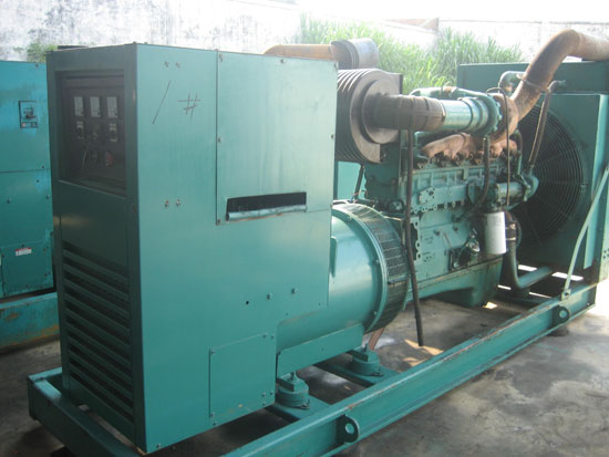 昌江租赁发电机- 发电机碳刷磨损的原因是什么