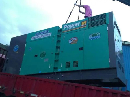 昌江柴油发电机组转速不稳定时，如何对发动机进行维护？