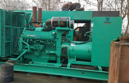 昌江发电机组如何判断水冷式机油散热器内部是否需要清洗？